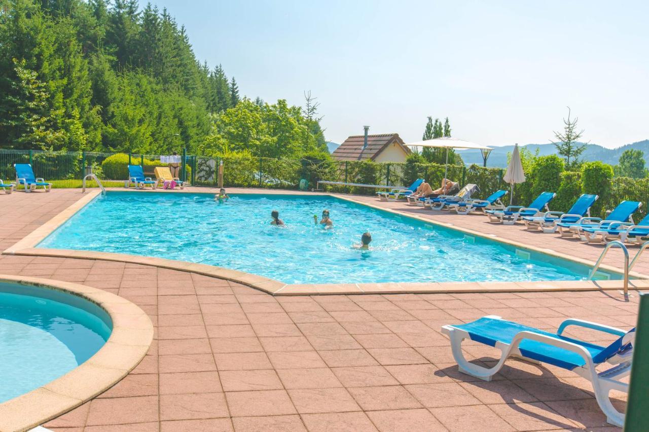 Vvf Les Fontaines Des Vosges Hotel Saales Kültér fotó